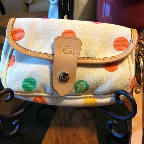 Cute Dooney and Bourke Wristlet NWOT - Picture 2 of 9
